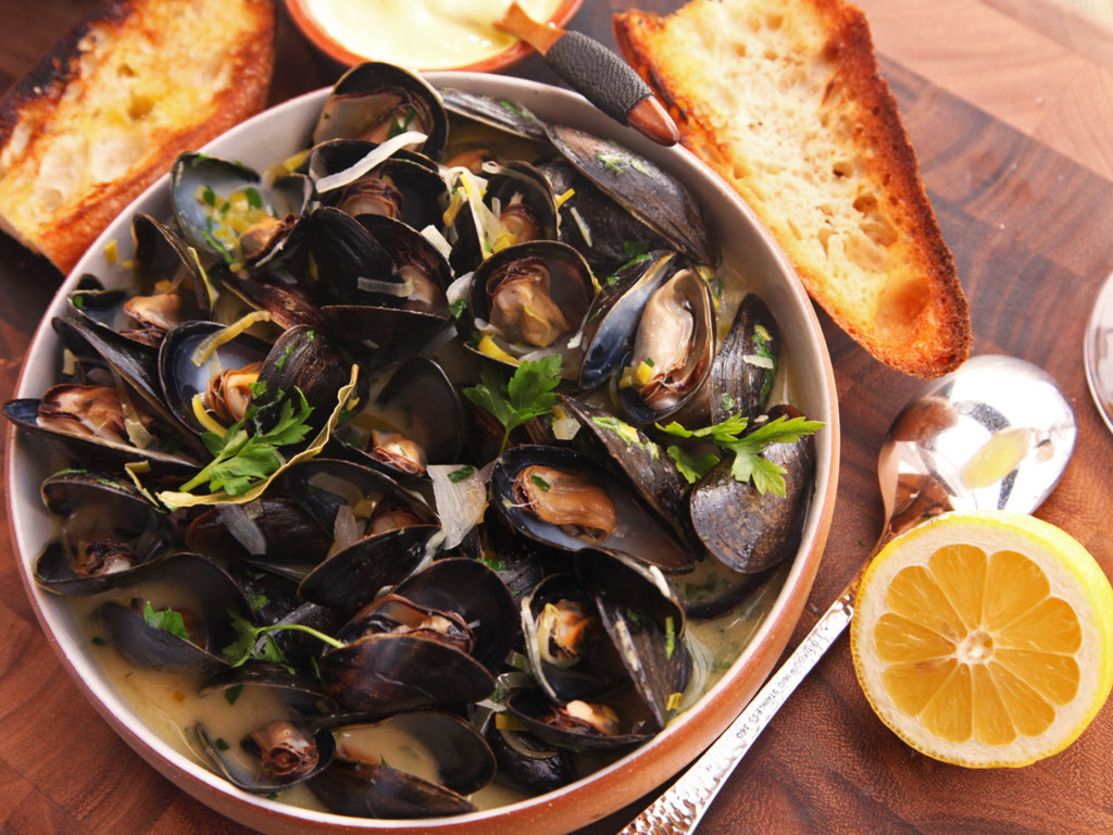 ChileanBlueMusselsHerbs